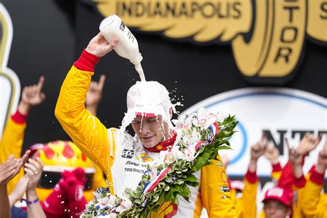 Newgarden holds off Ericsson for thrilling Indy 500 win